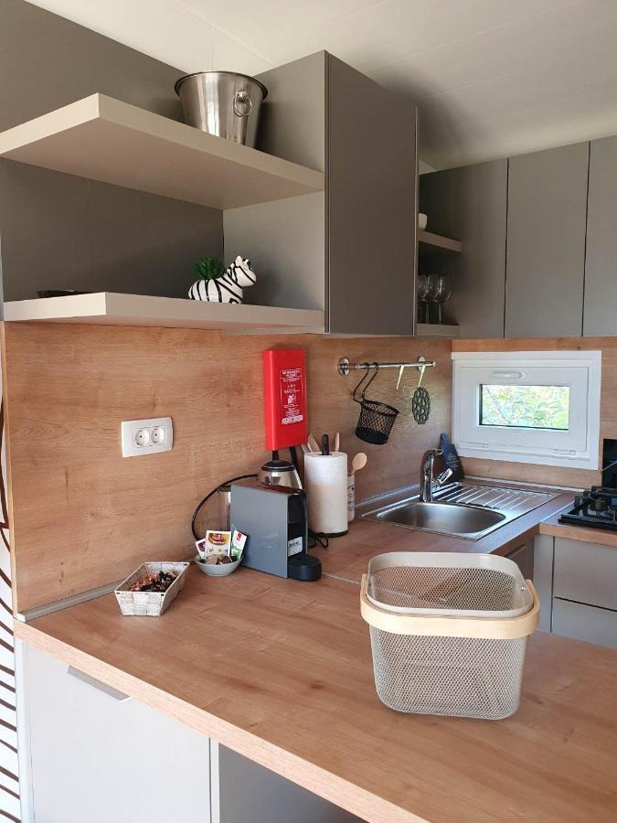 Mobile Homes Karlo & Dino Pula Exteriér fotografie